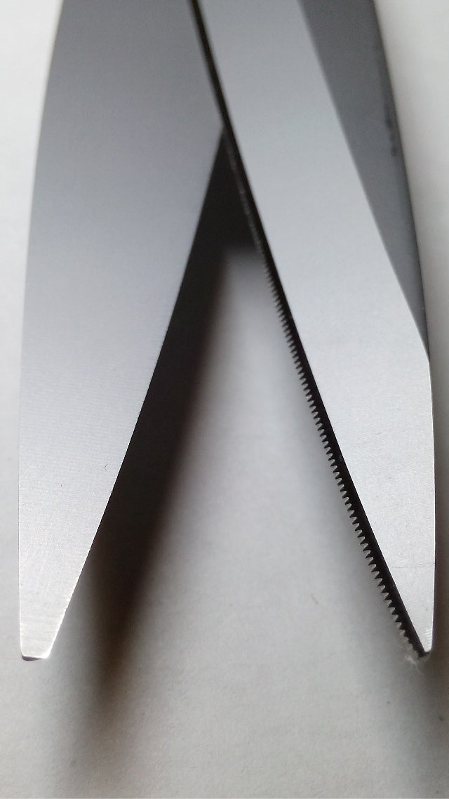 Kai 9 (23cm) Stainless Steel Tailoring Shears Model 7230 – Jordan